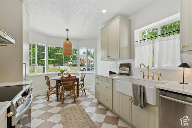 1920 E WESTMINSTER AVE, Salt Lake City UT 84108