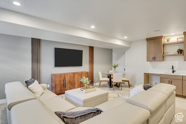 Photo 47 for MLS #2083362 at 6721 W Lake Ave #121
