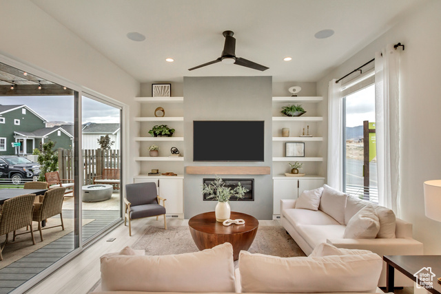 Photo 14 for MLS #2083362 at 6721 W Lake Ave #121