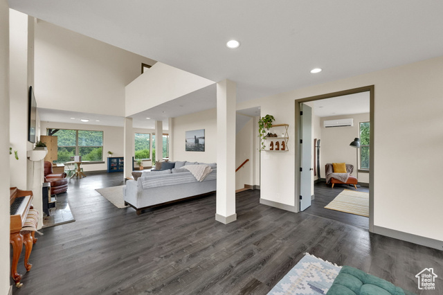 Photo 9 for MLS #2083364 at 9048 E Acorn Way #984