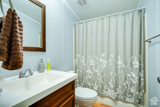 Photo 14 for MLS #2083416 at 3914 S Swallow St #167