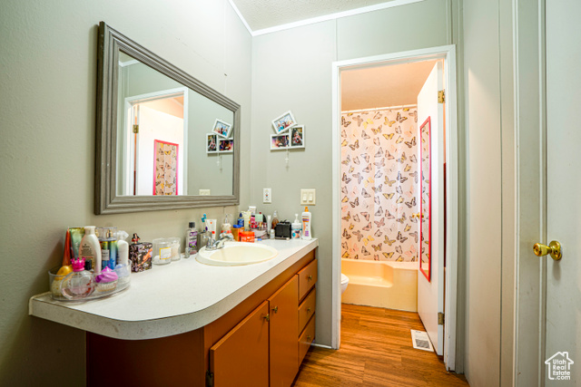 Photo 7 for MLS #2083416 at 3914 S Swallow St #167