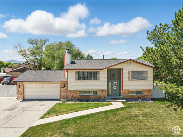 5042 S VALOIS DR, Taylorsville UT 84129