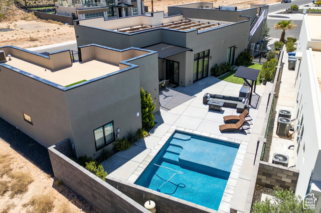 Photo 5 for MLS #2083586 at 1450 W Torrey Pines Rd