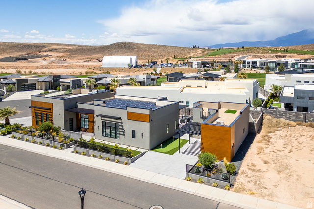 1450 W Torrey Pines Rd
                     MLS #2083586