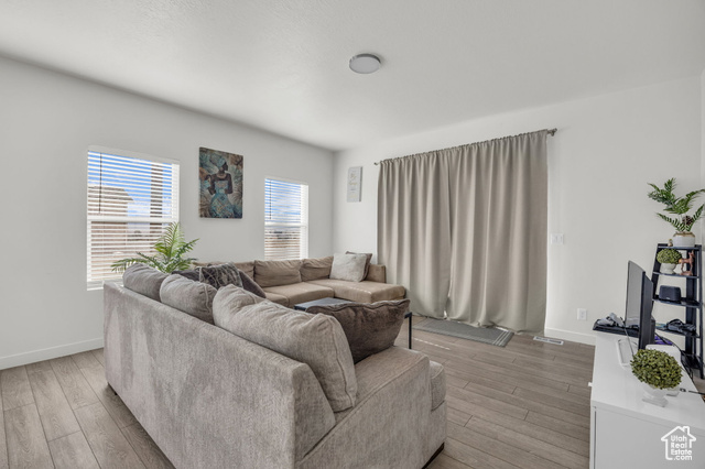 405 W Domain Ln