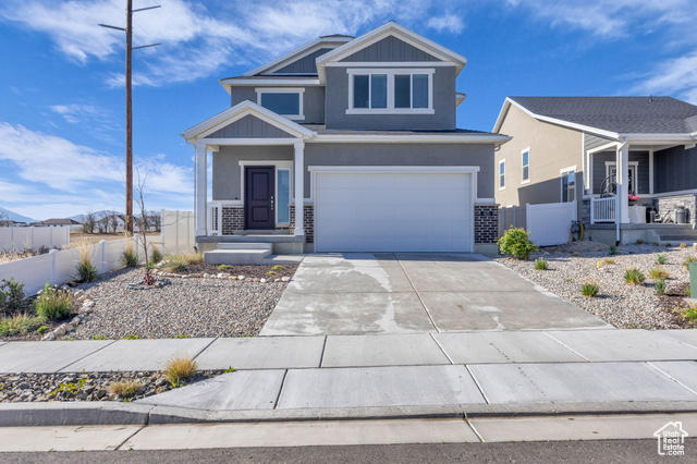 405 W Domain Ln