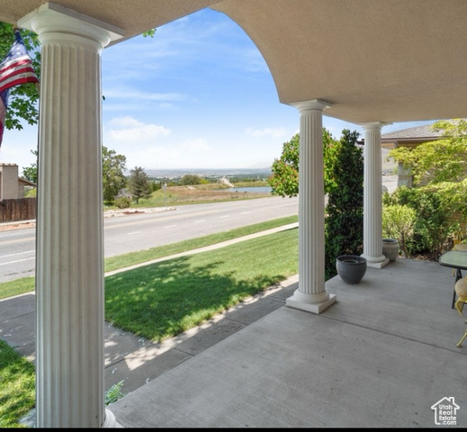 Photo 7 for MLS #2083772 at 1761 S Davis Blvd