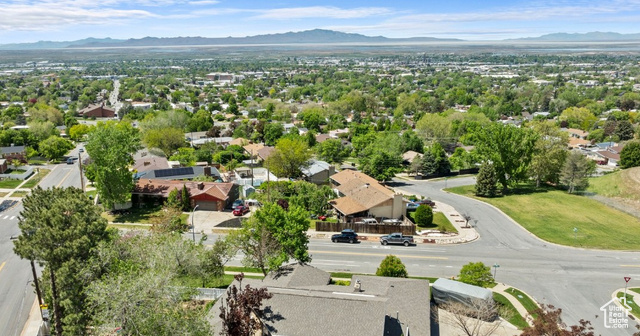 Photo 10 for MLS #2083772 at 1761 S Davis Blvd