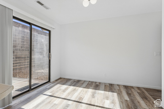 Photo 5 for MLS #2083822 at 1075 N 1400 West #32