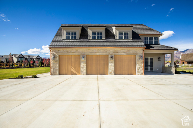 Photo 11 for MLS #2083866 at 802 E Stone Barn Ln