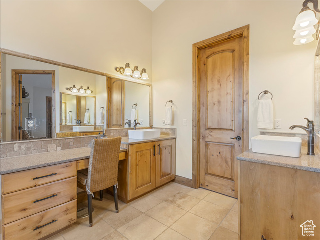 Photo 28 for MLS #2083867 at 1297 E Fawn Pointe Ct