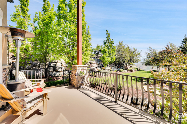 Photo 38 for MLS #2083867 at 1297 E Fawn Pointe Ct
