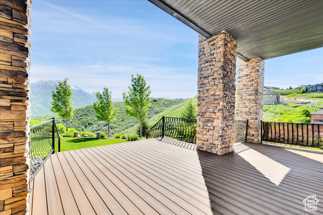 Photo 43 for MLS #2083867 at 1297 E Fawn Pointe Ct
