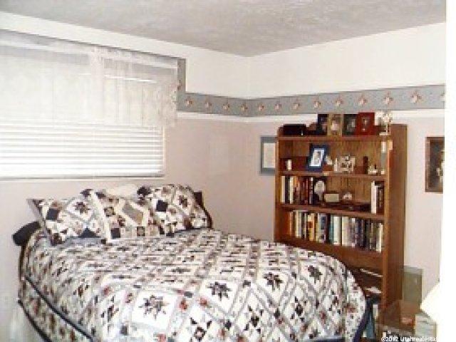 174 E 950 S, Layton, UT 84041 — photo 3