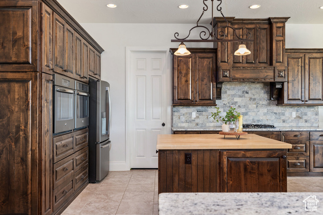 Photo 10 for MLS #2083964 at 947 W Amethyst Dr