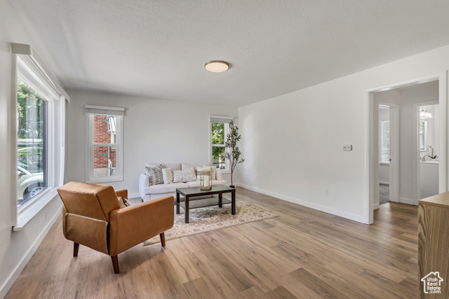 Photo 8 for MLS #2084054 at 1423 Cahoon St