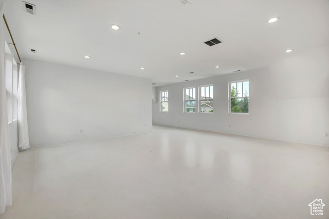 Photo 59 for MLS #2084074 at 5038 W Lake Ave