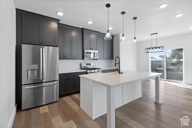 Photo 4 for MLS #2084104 at 705 N Brooke Ave