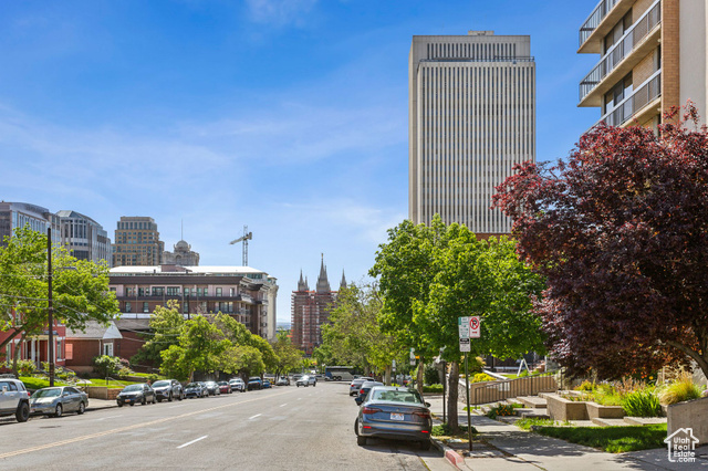 Photo 21 for MLS #2084124 at 131 E 1st Ave #305