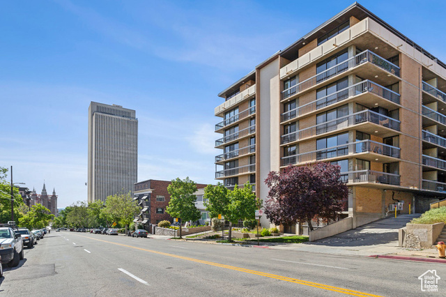 Photo 2 for MLS #2084124 at 131 E 1st Ave #305