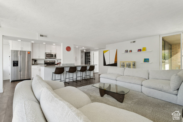 Photo 10 for MLS #2084124 at 131 E 1st Ave #305