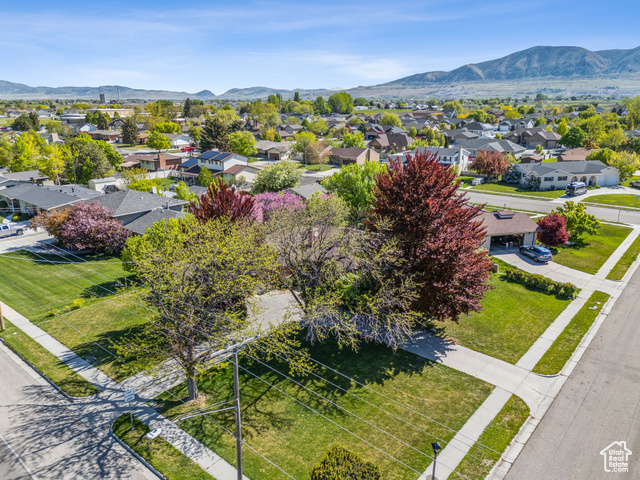 Photo 4 for MLS #2084142 at 720 N 300 East