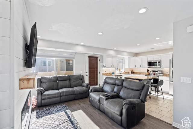 1775 W 5025 S, Roy UT 84067