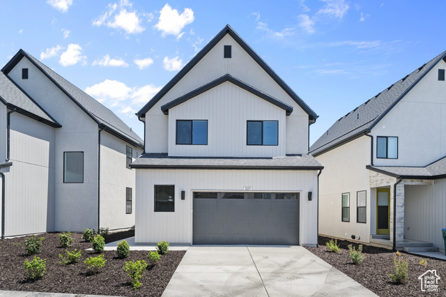 Photo 4 for MLS #2084235 at 2415 N Ribe Ln