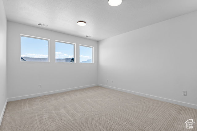 Photo 13 for MLS #2084235 at 2415 N Ribe Ln