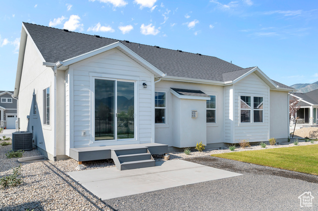 Photo 4 for MLS #2084265 at 595 W Junegrass Ln