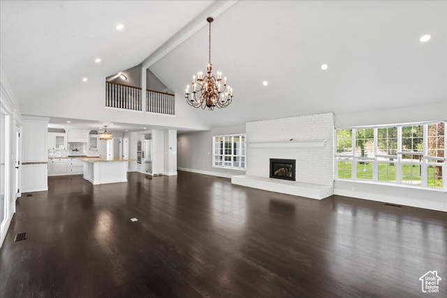 Photo 7 for MLS #2084324 at 1116 N Birch Cir