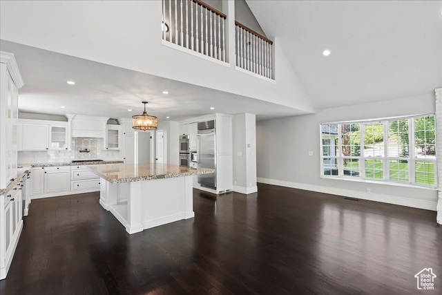 Photo 8 for MLS #2084324 at 1116 N Birch Cir