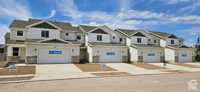 949 N 215 W