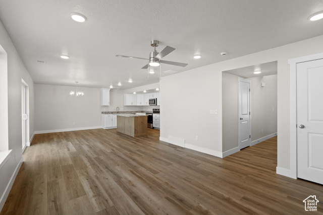 Photo 7 for MLS #2084328 at 949 N 215 West