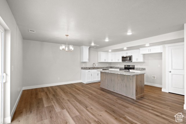 Photo 6 for MLS #2084328 at 949 N 215 West