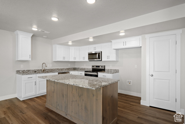 Photo 5 for MLS #2084328 at 949 N 215 West