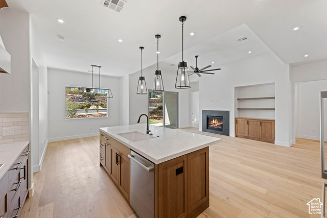 Photo 11 for MLS #2084367 at 2240 W Sunbrook Dr #15