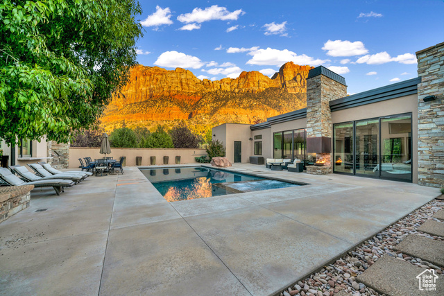 Photo 51 for MLS #2084392 at 1203 Canyon Springs Rd
