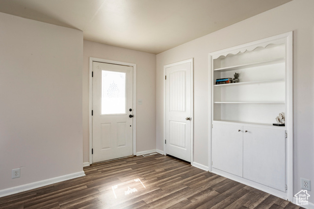 Photo 6 for MLS #2084478 at 395 N 1st St