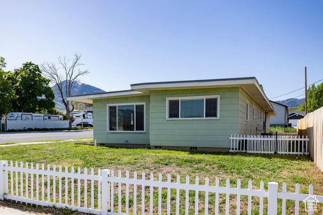 Photo 27 for MLS #2084478 at 395 N 1st St