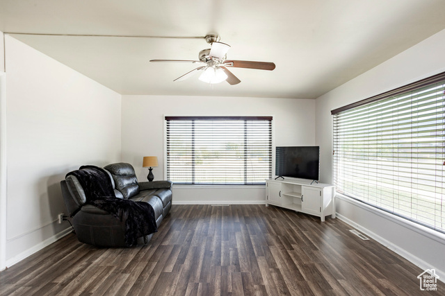 Photo 5 for MLS #2084478 at 395 N 1st St