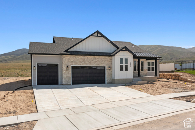 1733 S 1100 W Payson, Utah This home is to be built. Arrow Ridge Homes specializes in custom home building. If you are looking for single level living this is the home for you. If these plans do not suit you don't hesitate to ask for changes! Please call with any questions. Pictures are not of this home but are of the same plan.