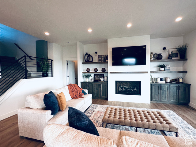 Photo 12 for MLS #2084537 at 39 W Tamarind Way