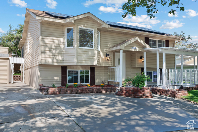 Photo 2 for MLS #2084551 at 6016 S Paprika Cir