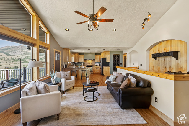 Photo 9 for MLS #2084610 at 2013 N River View Cir