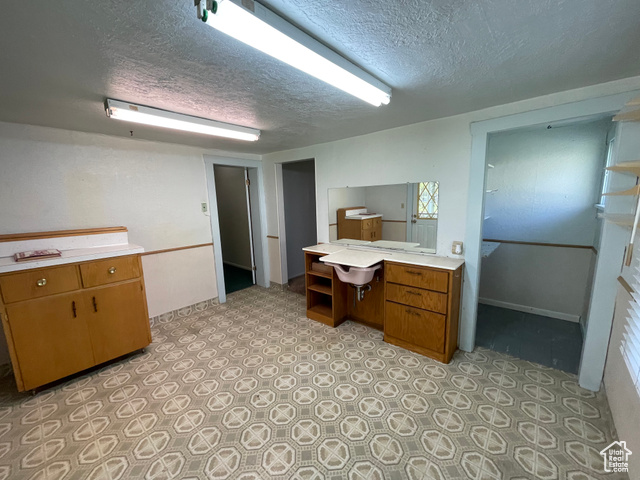 Photo 15 for MLS #2084640 at 15 E Main