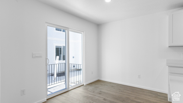 Photo 8 for MLS #2084644 at 881 E Oakum Ln #2301