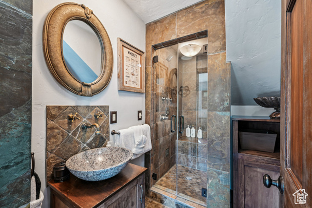 Photo 10 for MLS #2084717 at 1378 Park Ave #3