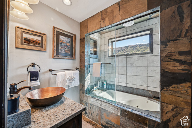 Photo 13 for MLS #2084717 at 1378 Park Ave #3